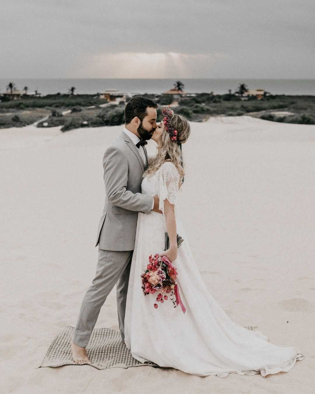 Trajes de novio para boda en la playa